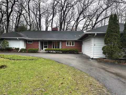 2616 W Chickadee Trl, Rockford, IL 61107