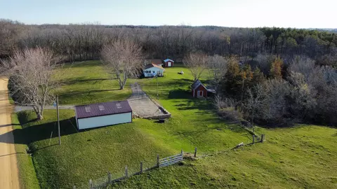View/Area - 6569 S Speer Rd, Hanover, IL 61041 photo 4 of 22