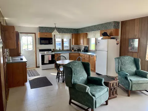 Kitchen - 6569 S Speer Rd, Hanover, IL 61041 photo 2 of 2
