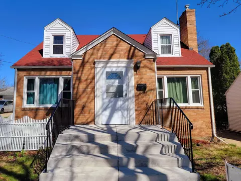 1404 Victoria Ave, Rockford, IL 61102