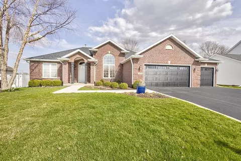 7225 Wimbledon Rd, Machesney Park, IL 61115