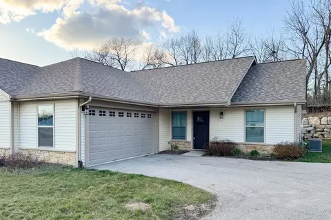 5312 Jackies Ct, Loves Park, IL 61111
