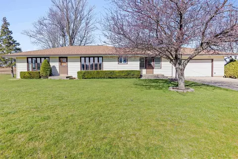 4444 Il Rte 26 N, Freeport, IL 61032