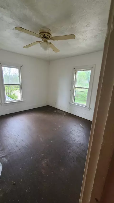 216 E Washington, Freeport, IL 61032 photo 5