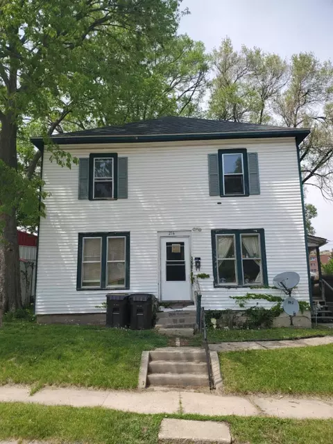 216 E Washington, Freeport, IL 61032