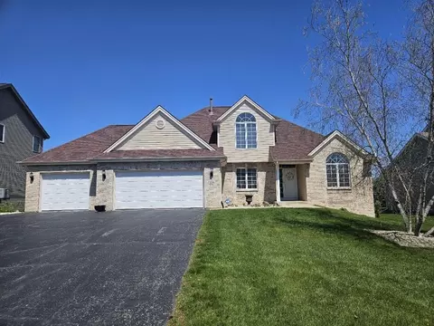 114 Boeing Trl, Poplar Grove, IL 61065