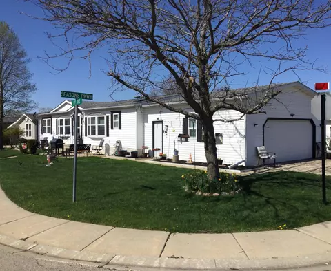 2081 Ivy Ln, Belvidere, IL 61008