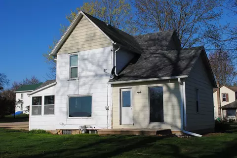Exterior - 312 E 2nd St, Leaf River, IL 61047 photo 2 of 13