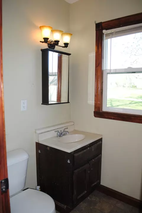 Bath - 312 E 2nd St, Leaf River, IL 61047 photo 3 of 3