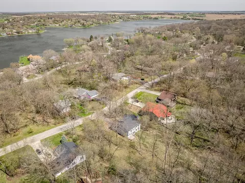 644 Knollwood Rd, Lake Summerset, IL 61019