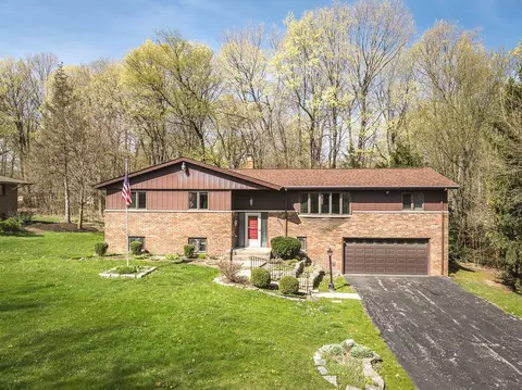 5725 Forest View Ave, Rockford, IL 61108