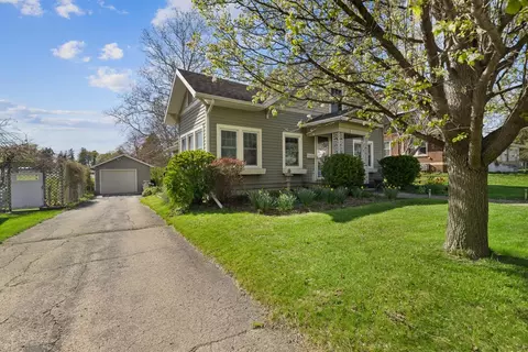 Exterior - 1312 S Walnut Ave, Freeport, IL 61032 photo 3 of 8