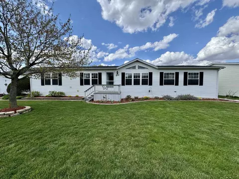 5604 Irving Blvd, Machesney Park, IL 61115