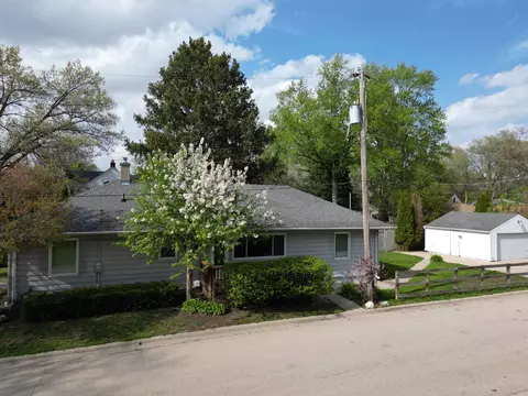 4601 Arlington St, Loves Park, IL 61111