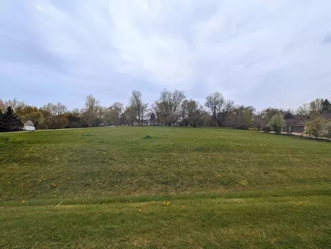 663 Southgate Dr, Lake Summerset, IL 61019