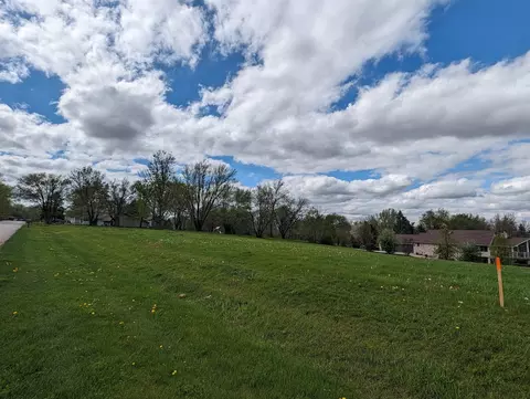 664 Lake Summerset Rd, Lake Summerset, IL 61019