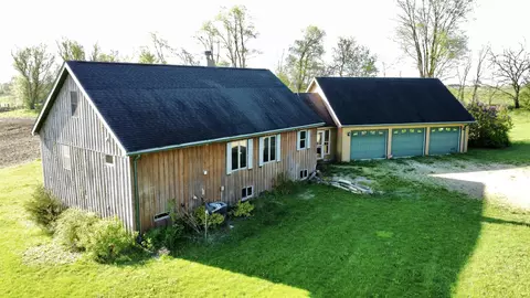 8755 S Massbach Rd, Elizabeth, IL 61028