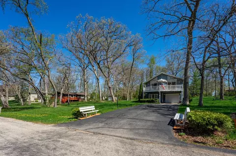 1307 Chadbourne Dr, Lake Summerset, IL 61019 photo 3