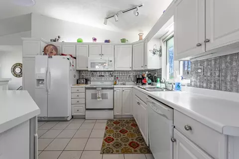 1307 Chadbourne Dr, Lake Summerset, IL 61019 photo 12