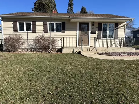 2908 Greendale, Rockford, IL 61108