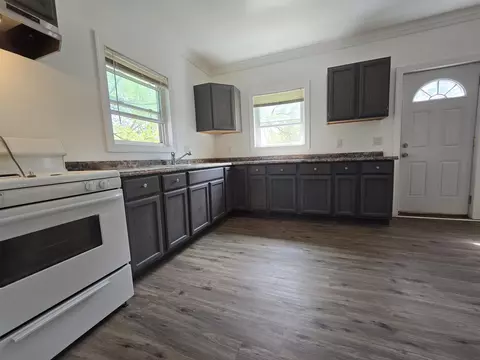 935 Grant Ave, Rockford, IL 61103 photo 15