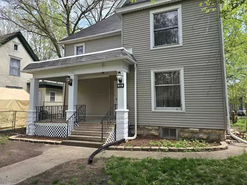 935 Grant Ave, Rockford, IL 61103 photo 3
