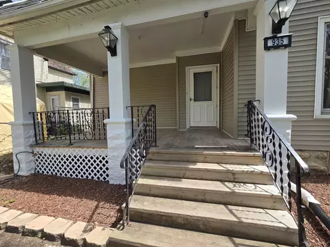 935 Grant Ave, Rockford, IL 61103 photo 5