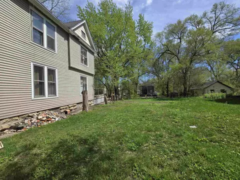 935 Grant Ave, Rockford, IL 61103 photo 36