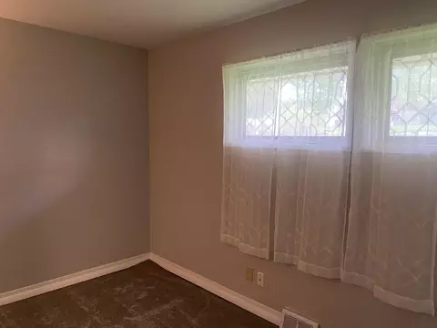1433 Mark Dr, Freeport, IL 61032 photo 10