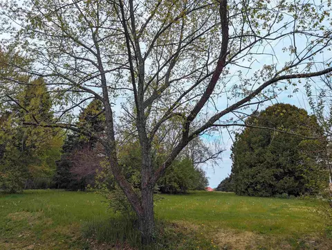 557 Baintree, Lake Summerset, IL 61019 photo 3