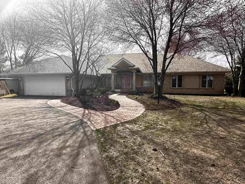 10020 Pine Valley Cir, Belvidere, IL 61008