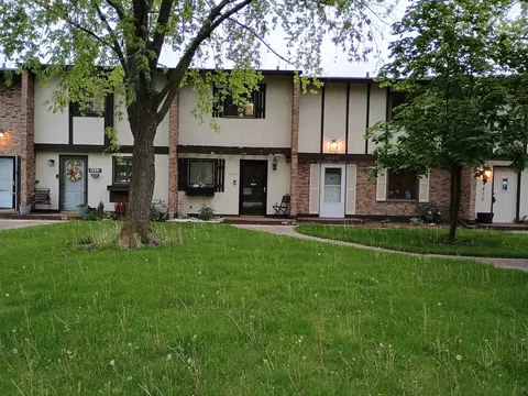 4446 Pepper Dr, Rockford, IL 61114
