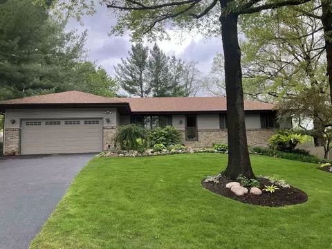 7618 Moss Canyon Rd, Cherry Valley, IL 61016