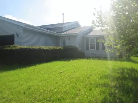 270 Cloud Mist Dr, Capron, IL 61012 photo 2