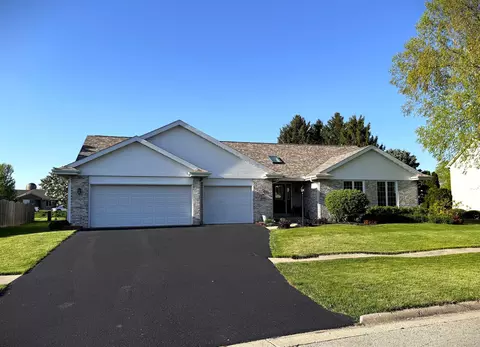 808 Gregory Way, Winnebago, IL 61088 photo 1