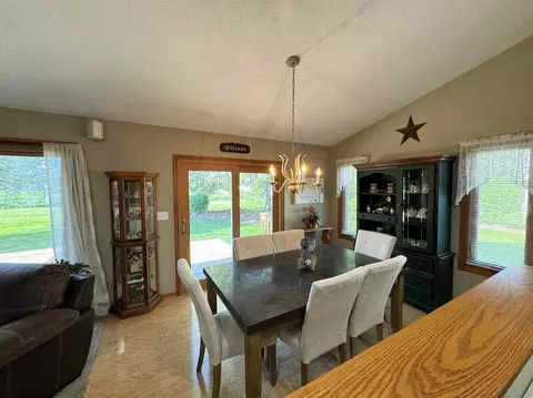 808 Gregory Way, Winnebago, IL 61088 photo 8