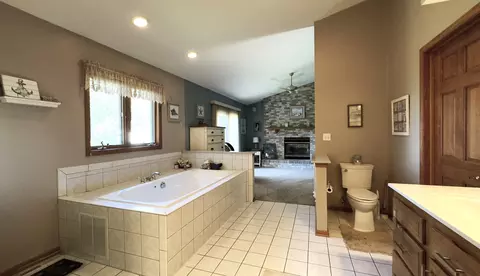 808 Gregory Way, Winnebago, IL 61088 photo 12