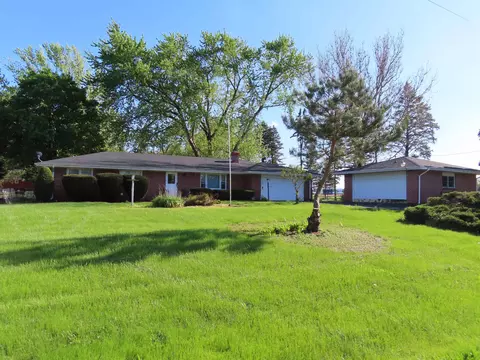 5515 Rotary Rd, Cherry Valley, IL 61016