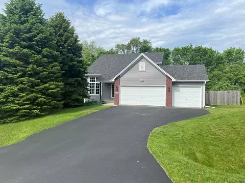 11334 Linden Blossom Ln, Roscoe, IL 61073