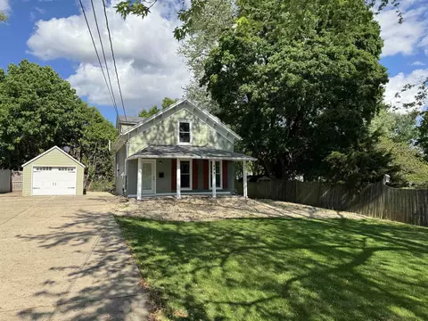 830 N Dixon Ave, Dixon, IL 61021