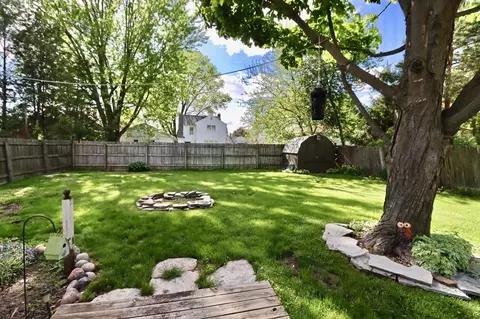 Exterior - 908 S Burchard St, Freeport, IL 61032 photo 4 of 5