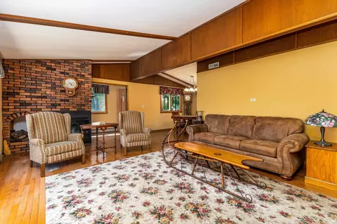 Living - 8 A64 Constitution Dr, Apple River, IL 61001 photo 2 of 2