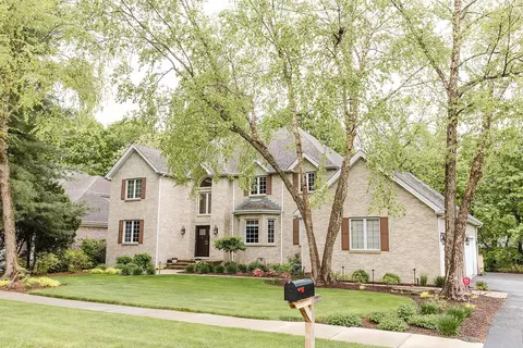 5318 Parliament Pl, Rockford, IL 61107