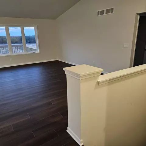 3692 Nighthawk Dr, Beloit, WI 53511 photo 2