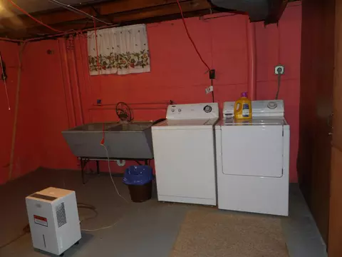 Other - 814 Monroe Dr, Freeport, IL 61032 photo 4 of 5