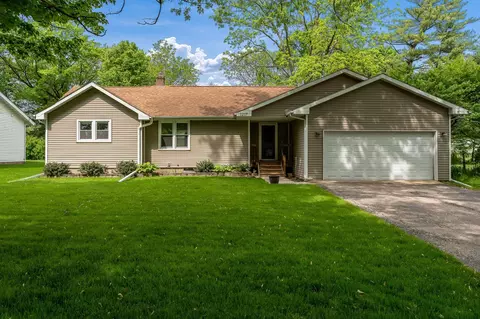 1217 Gordon Ave, Rockford, IL 61108