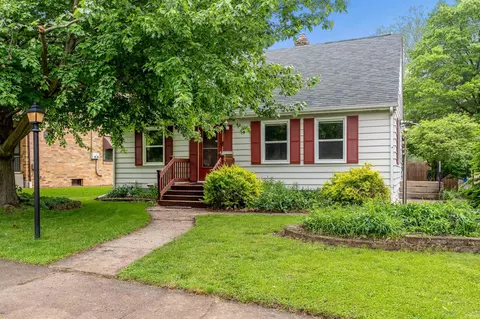 825 N Highland Ave, Rockford, IL 61107