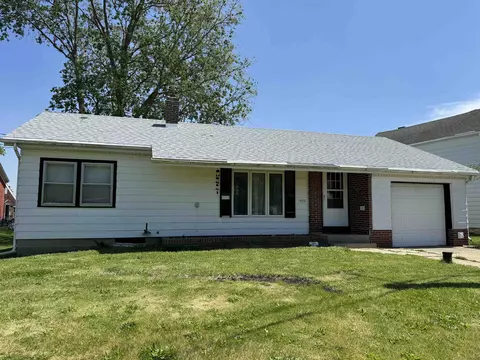 1533 S Adams Ave, Freeport, IL 61032