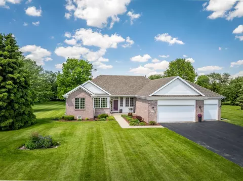 202 High Ridge Trl, Rockford, IL 61107
