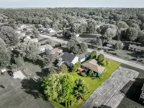 100 Newport Rd, Lake Summerset, IL 61019 photo 3
